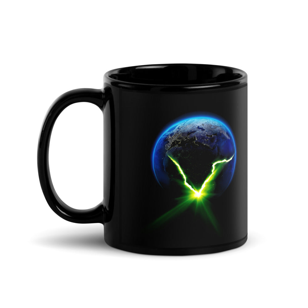 Alien: Earth Cracked Earth Black Glossy Mug